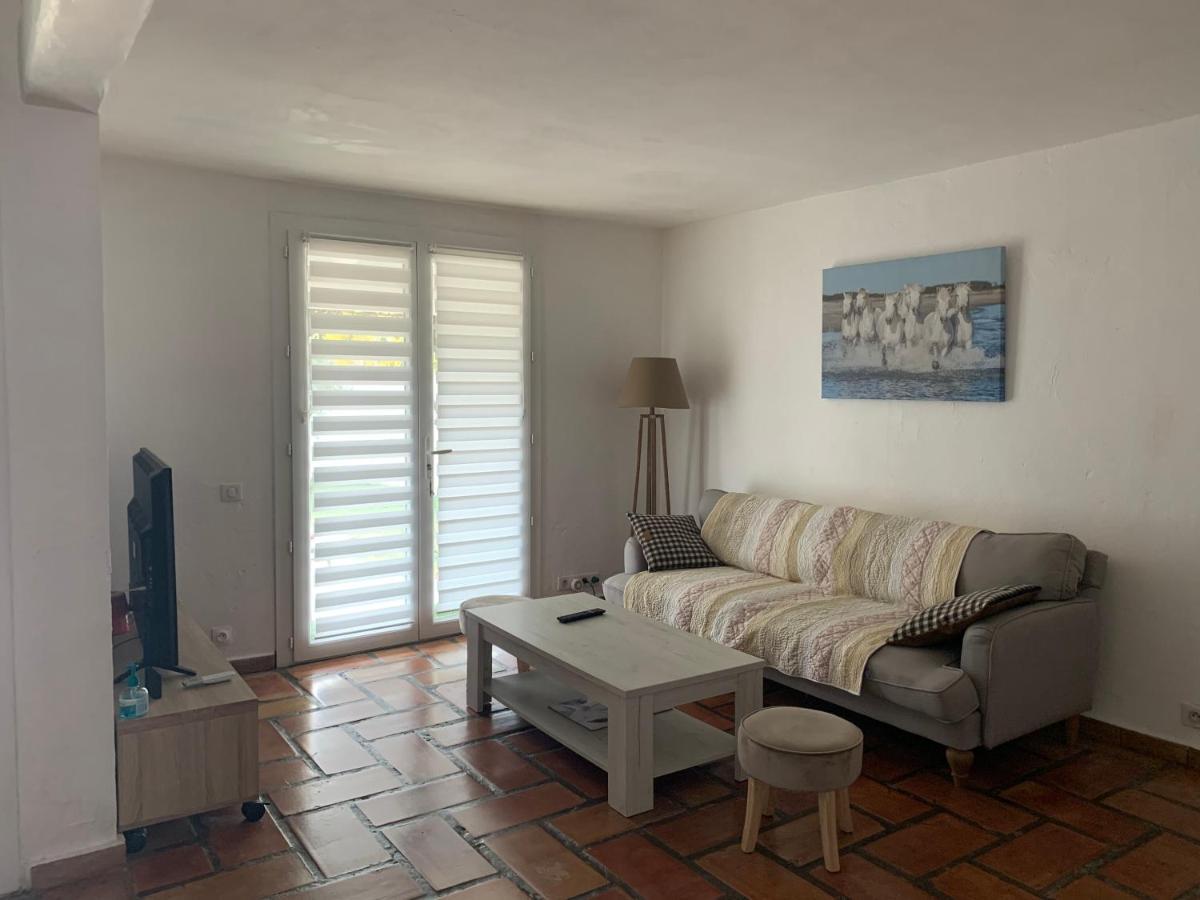 Maison En Camargue Saintes-Maries-de-la-Mer Esterno foto